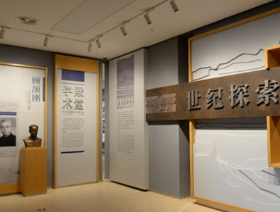 精準(zhǔn)匹配不同展品的展示需求與空間布局特點(diǎn)，有效打破傳統(tǒng)照明 “一燈一用” 的局限，極大提升了展示空間在照明適配性上的容錯(cuò)率與創(chuàng)意空間。